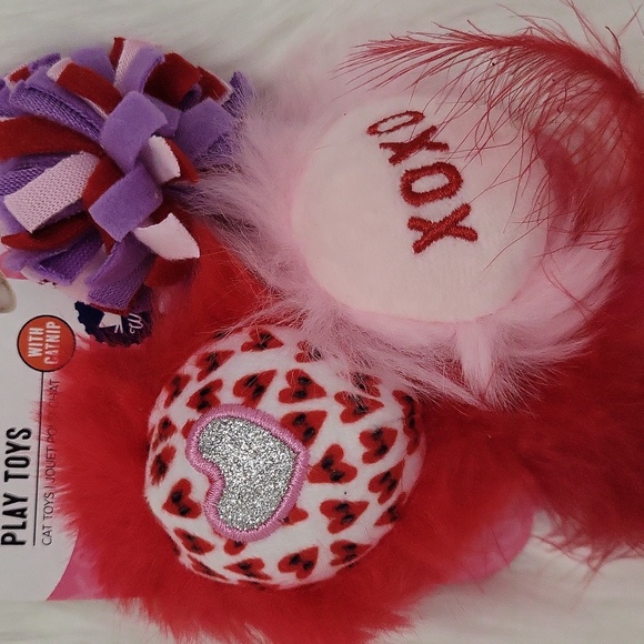 Brand New HOLIDAY INSPIRED WHISKER CITY ASSORTED CAT TOY-3CT - Picture 3 of 3